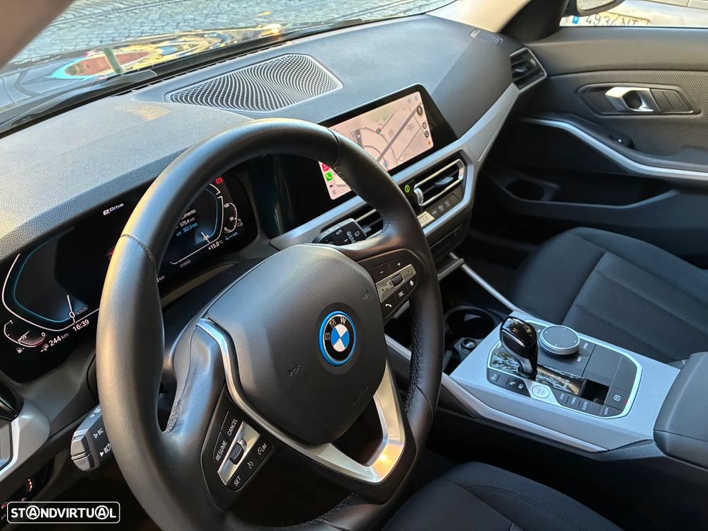 BMW 320 e Touring Corporate Edition Auto - 21