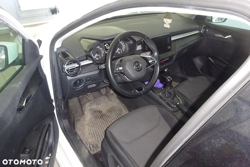 Skoda Fabia 1.0 Ambition - 14