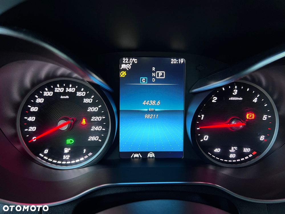 Mercedes-Benz GLC - 11