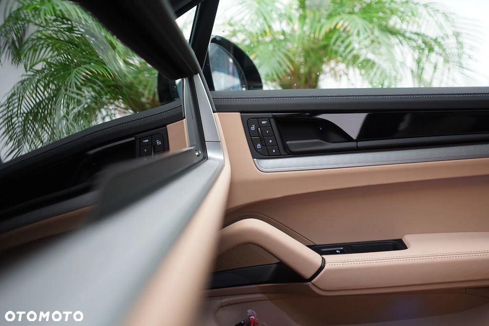 Porsche Cayenne Coupe S E-Hybrid PHEV Black Edition - 21