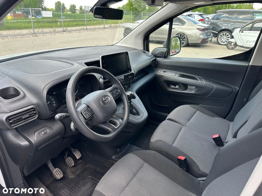 Toyota Proace City - 10