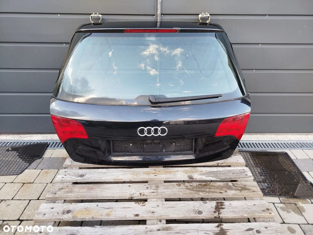 Audi A4 B7 kombi  klapa tylna LZ9Y