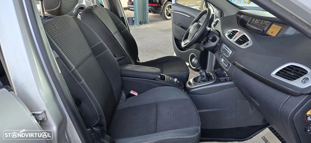 Renault Scénic 1.5 dCi Dynamique S - 24