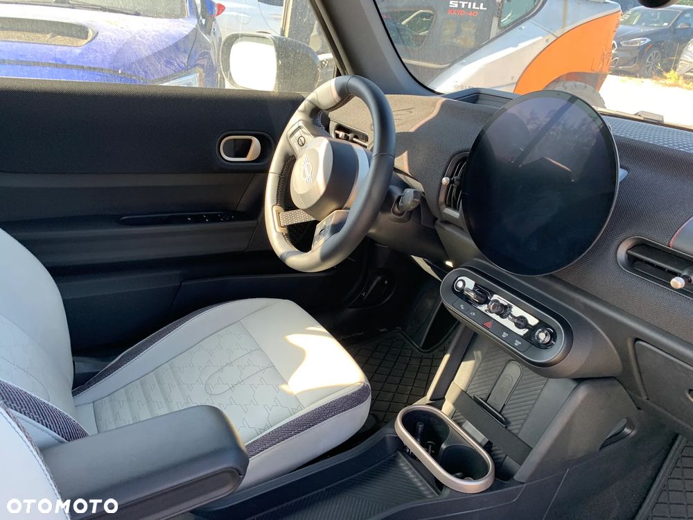 MINI Cooper C Favoured Trim - 15