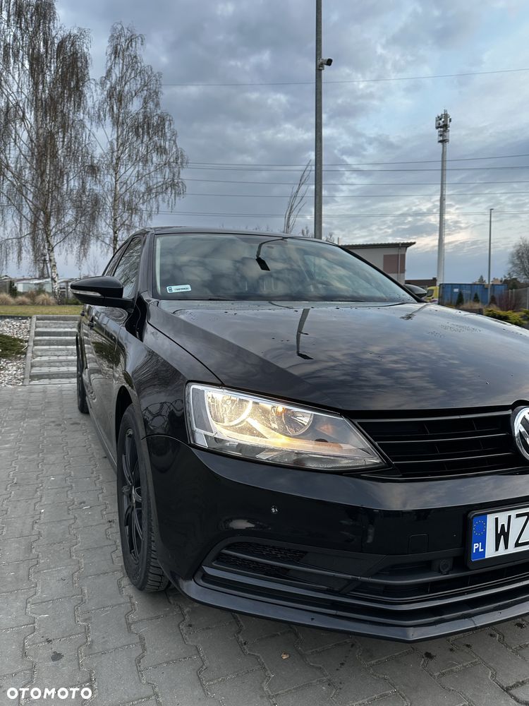 Volkswagen Jetta - 3