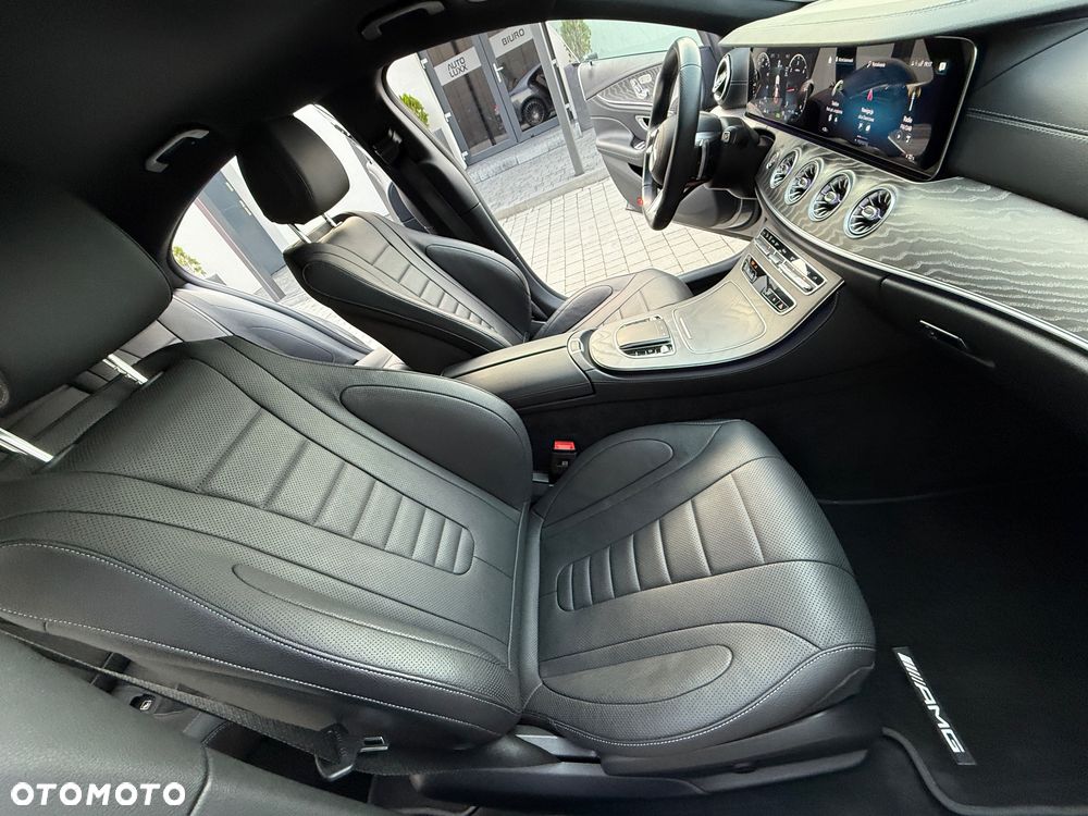 Mercedes-Benz CLS 300 d 4-Matic AMG - 13