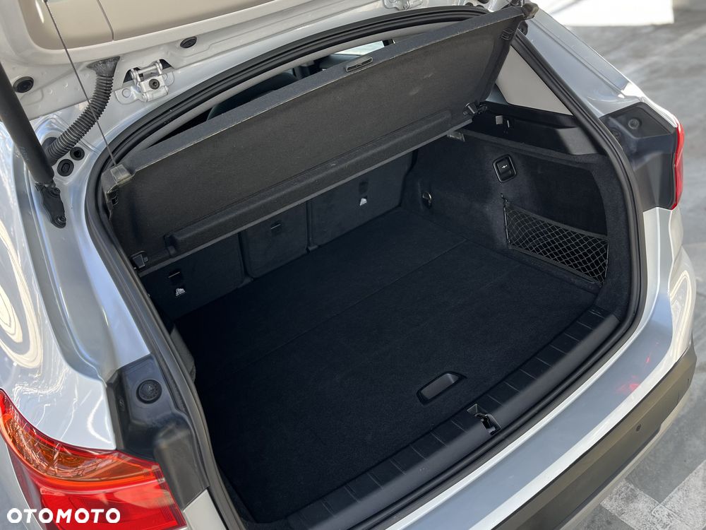 BMW X1 sDrive18d - 28