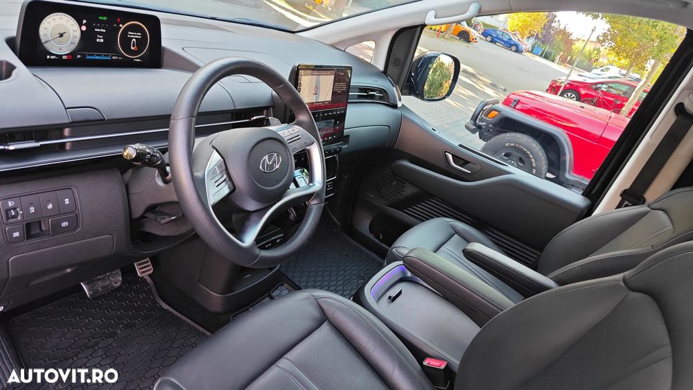 Hyundai Staria 2.2 CRDi Signature - 27