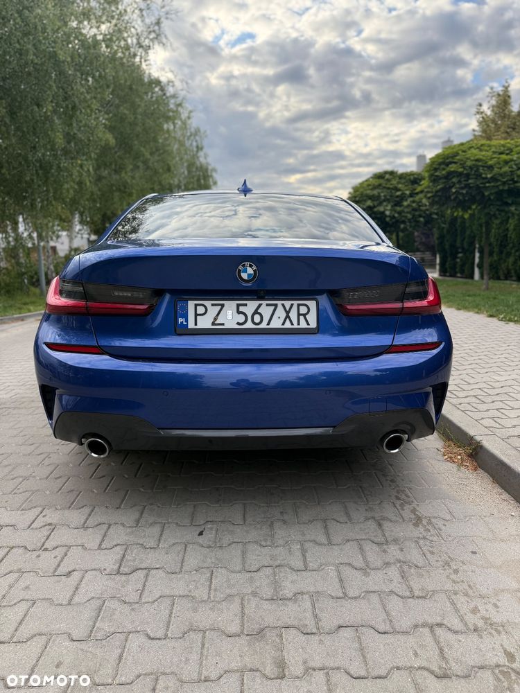 BMW Seria 3 320d xDrive M Sport sport - 27
