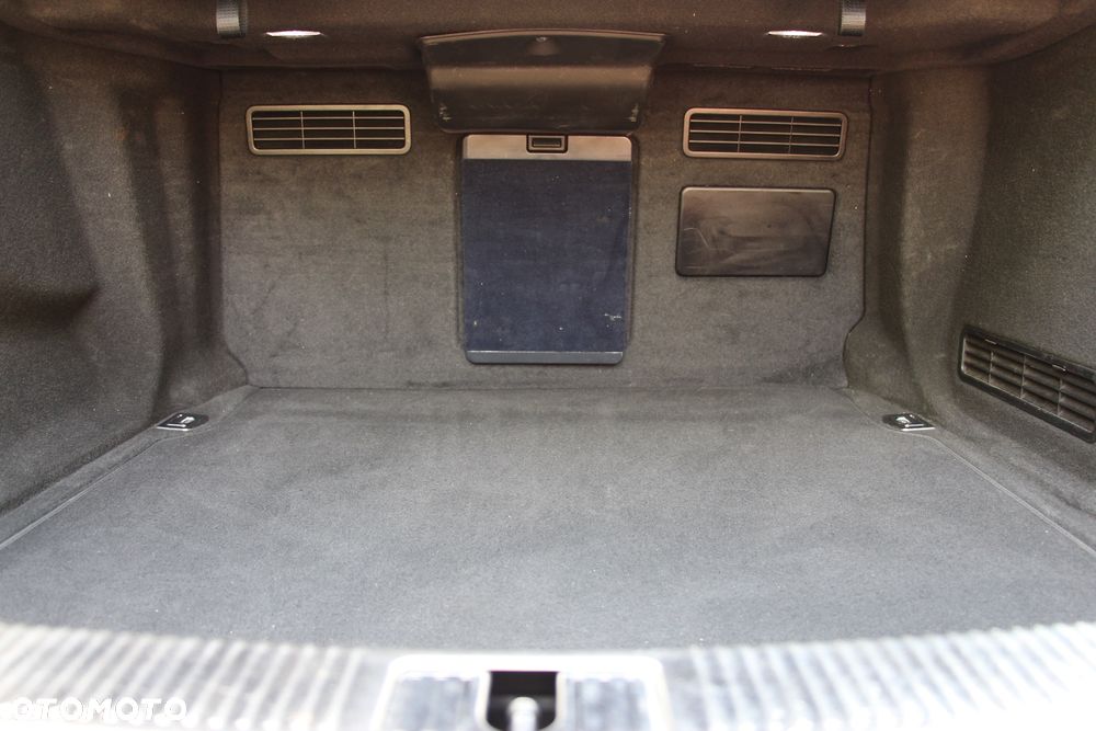 Audi A8 4.2 TDI DPF (clean diesel) quattro tiptronic - 19