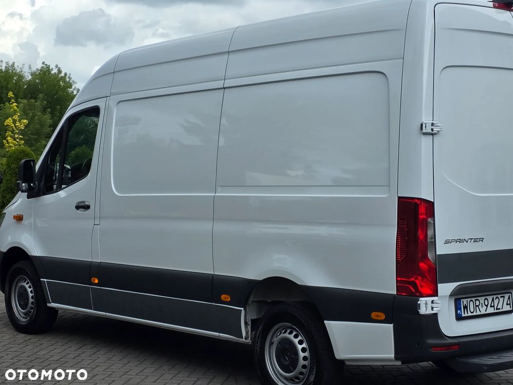 Mercedes-Benz Sprinter 317 - 23
