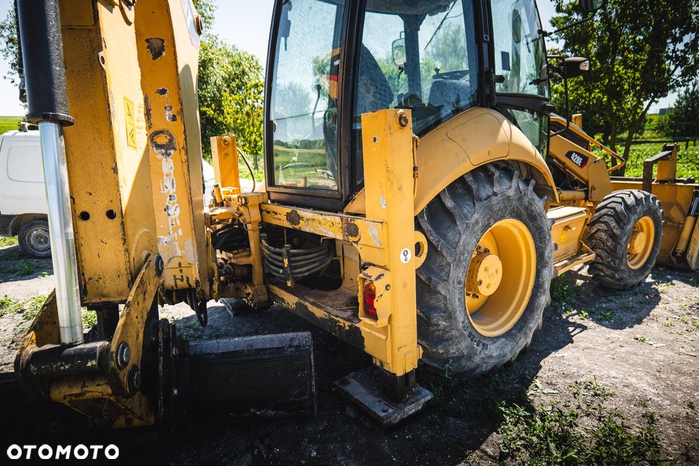 Caterpillar 422E - 8