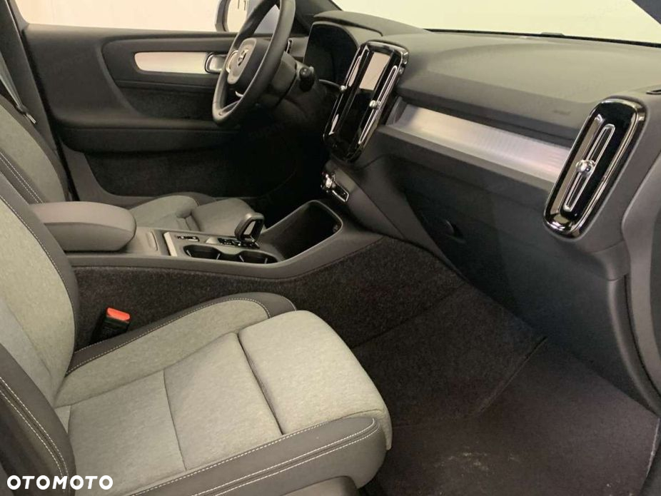 Volvo XC 40 B3 Core - 12