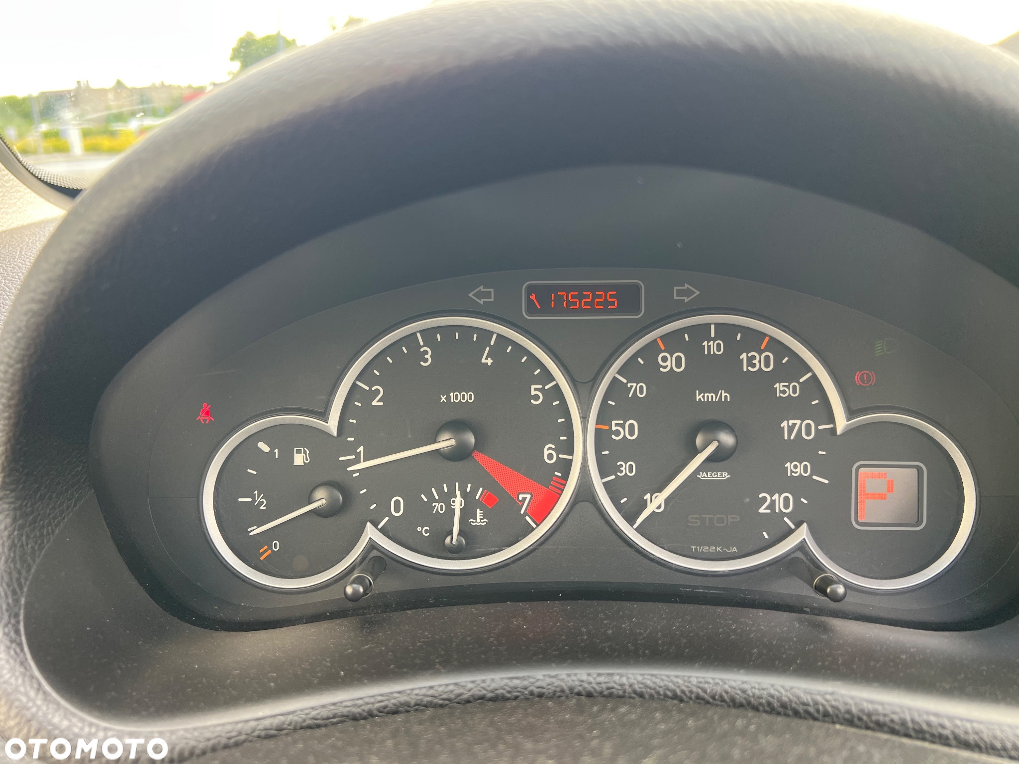 Peugeot 206 CC 110 Automatik Platinum - 24