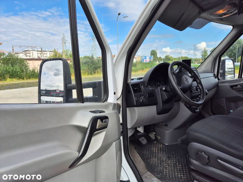 Mercedes-Benz Sprinter 319 BlueTEC 906.235 - 14