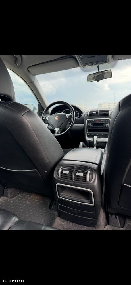 Porsche Cayenne - 14