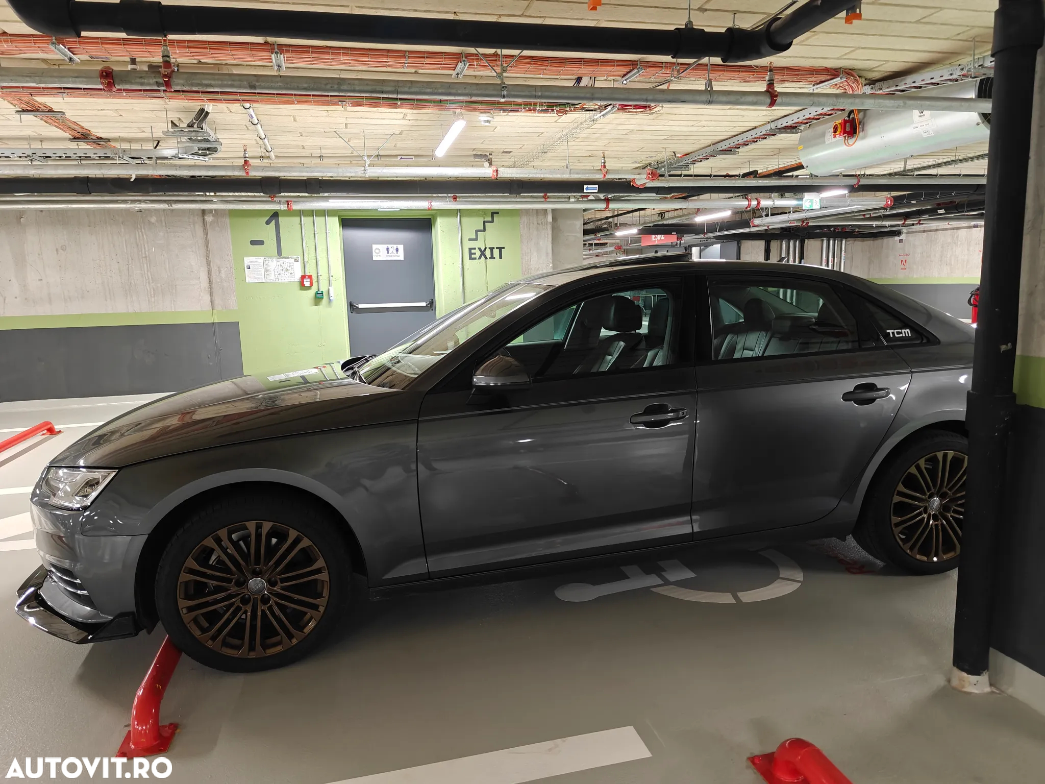 Audi A4 2.0 TFSI ultra S tronic Sport - 4