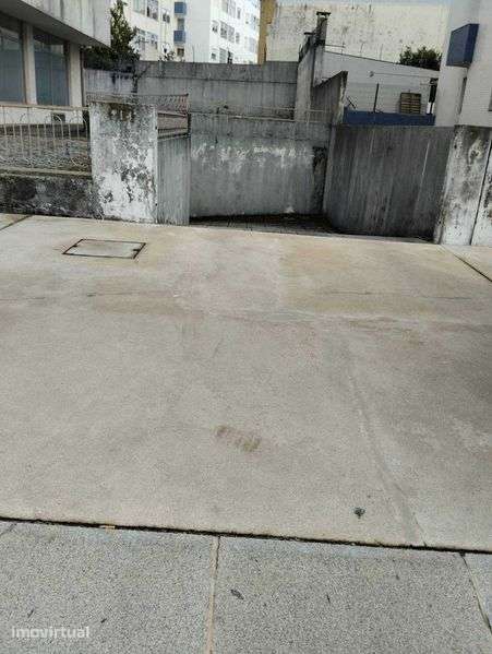 Lugar de Garagem - R da Areosa - Paranhos - Porto - Particular - Grande imagem: 4/6