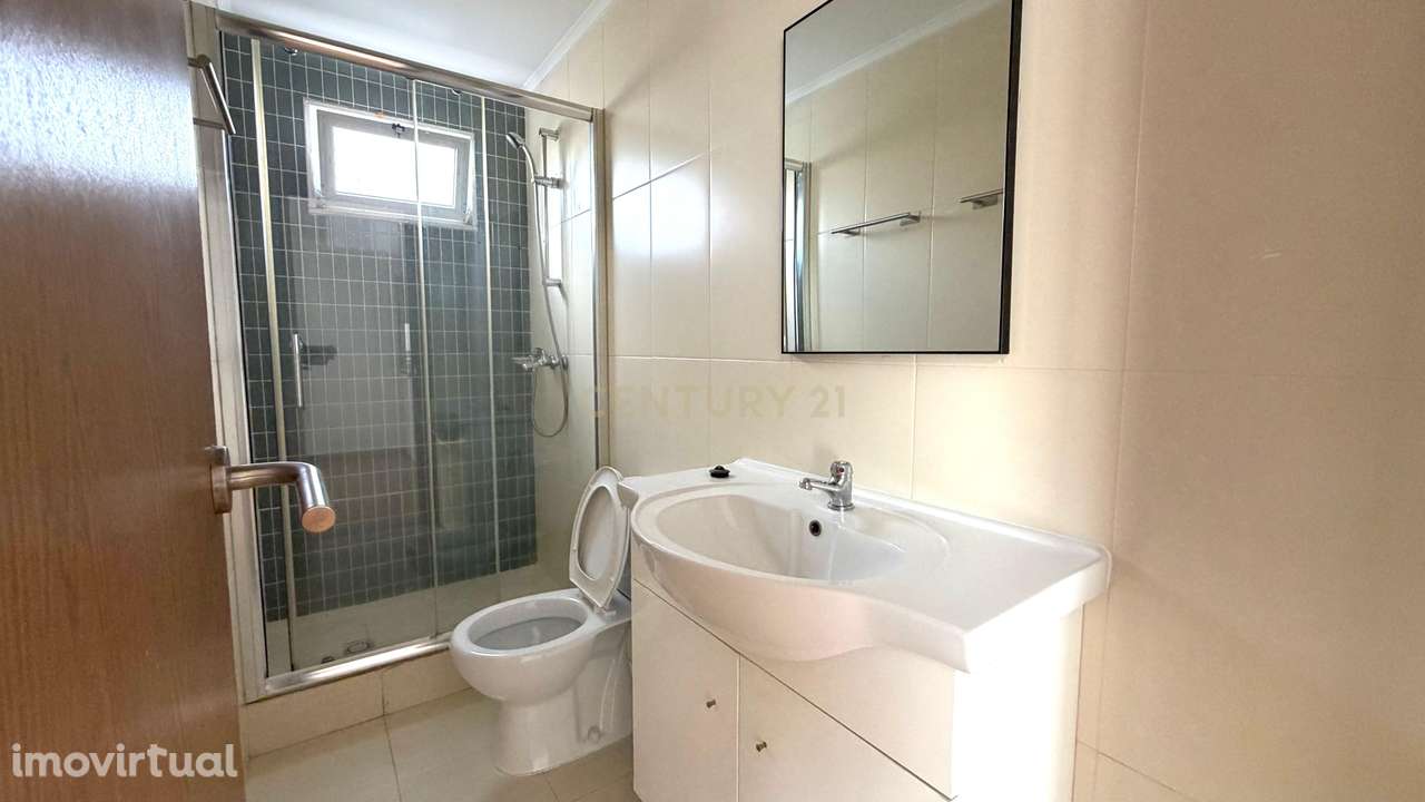 MORADIA T2 NOVA E MODERNA NO PARQUE VERDE — FERNÃO FERRO - Grande imagem: 5/21