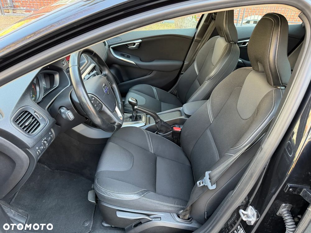 Volvo V40 D4 Inscription - 10