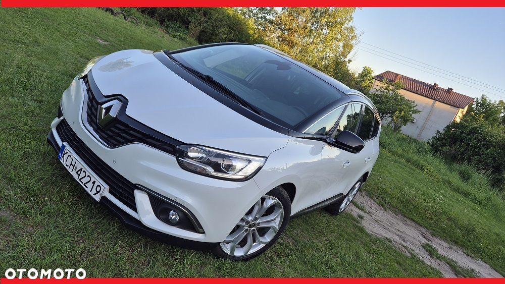 Renault Grand Scenic - 16