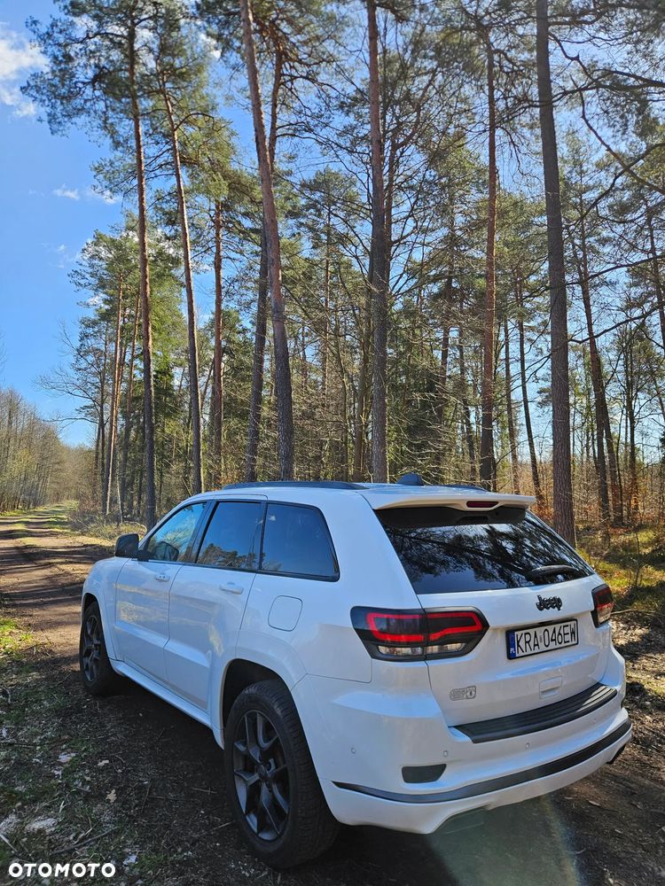 Jeep Grand Cherokee - 9