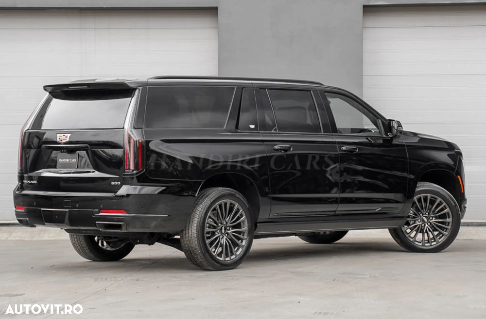 Cadillac Escalade - 5