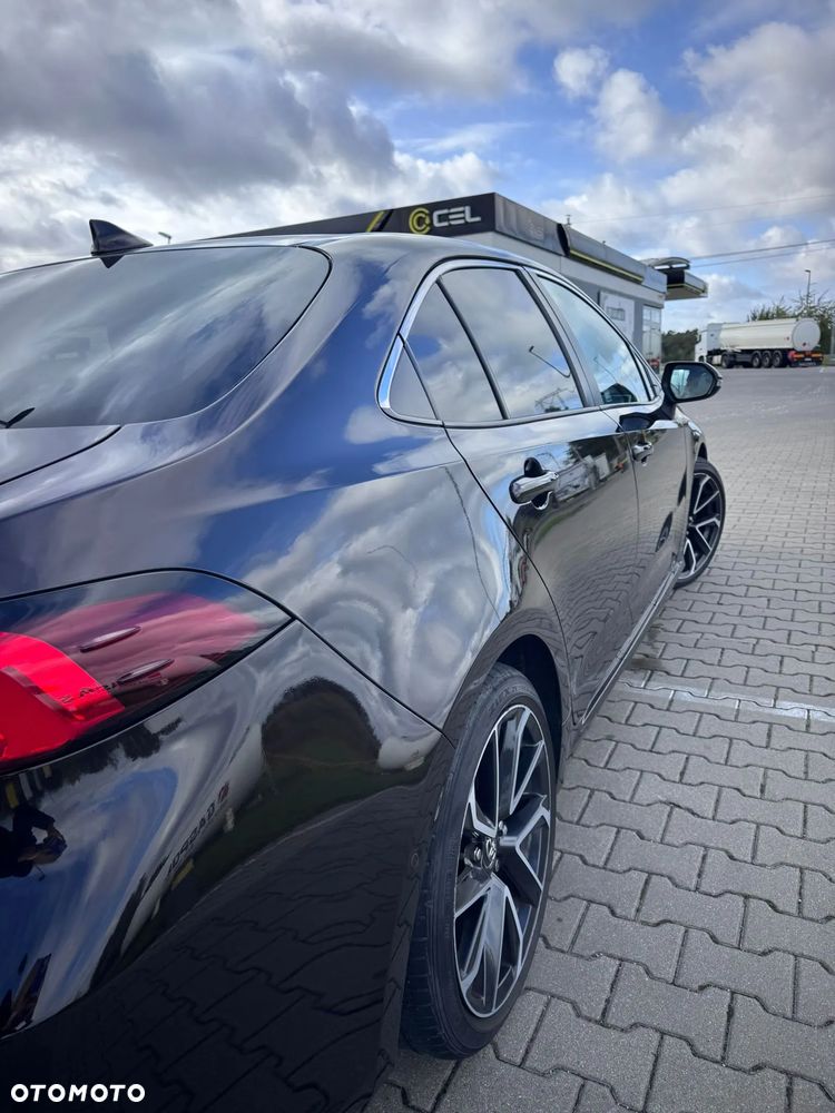 Toyota Corolla - 10