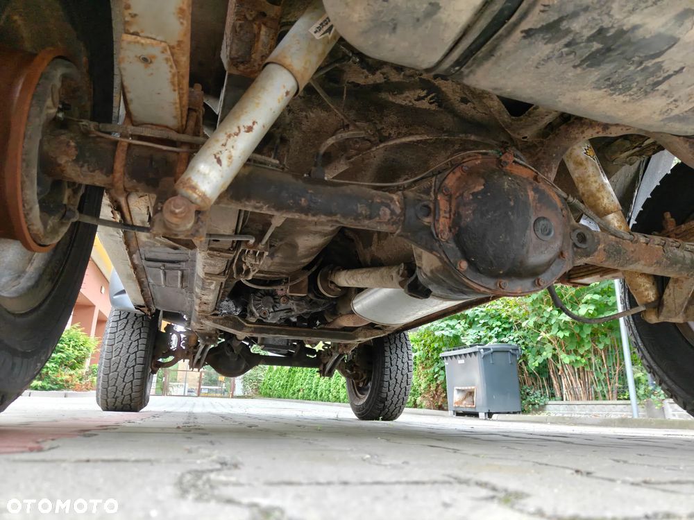 Jeep Cherokee - 28