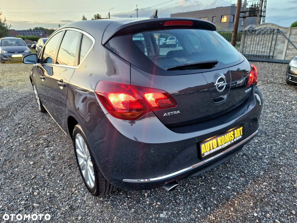Opel Astra 1.4 Turbo Exklusiv - 8