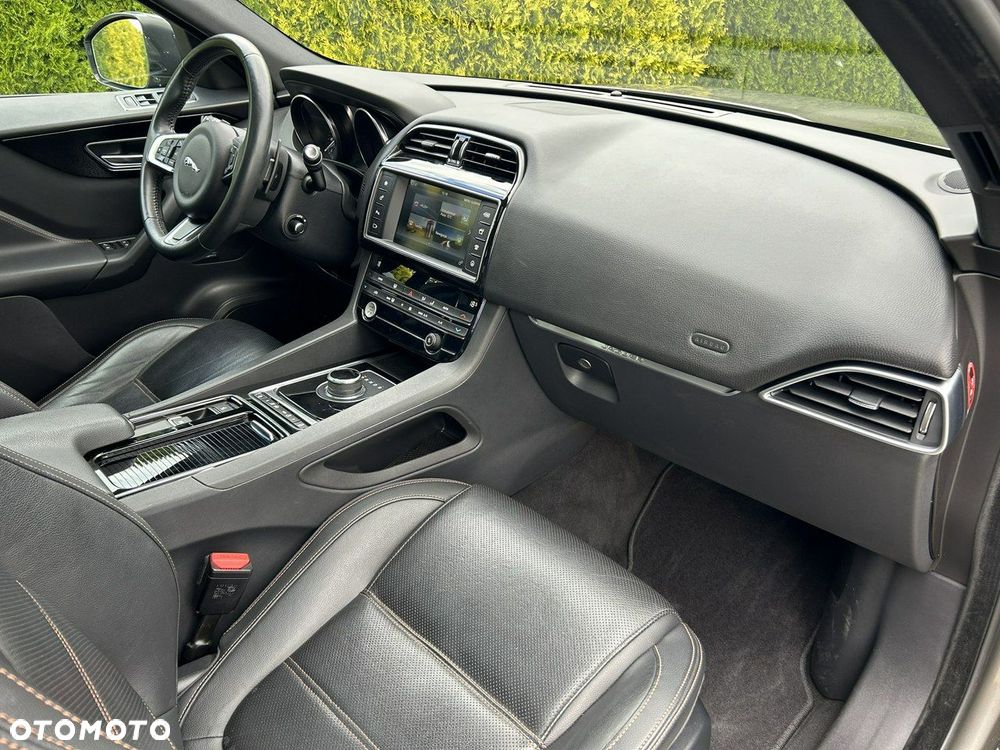 Jaguar F-Pace 2.0 i4P AWD Prestige - 14