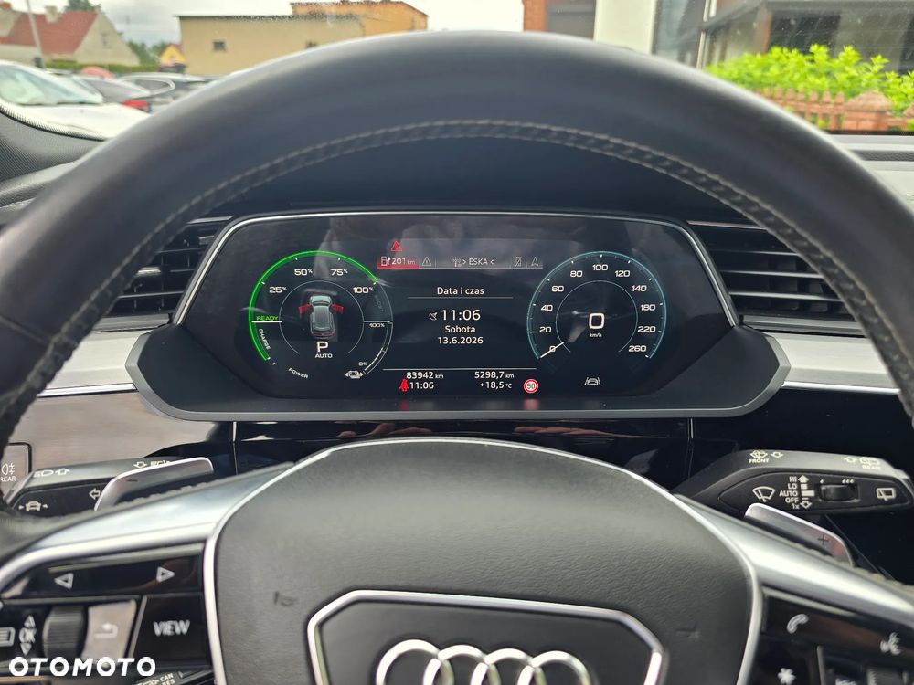 Audi e-tron - 27