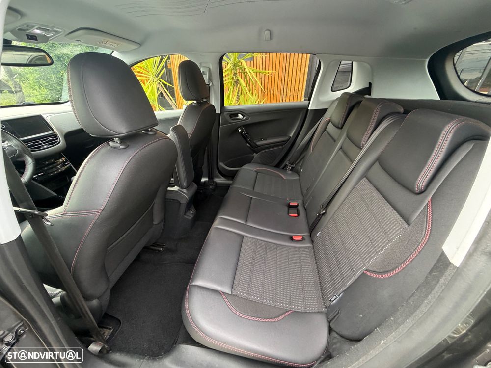 Peugeot 2008 1.2 PureTech GT Line EAT6 - 18