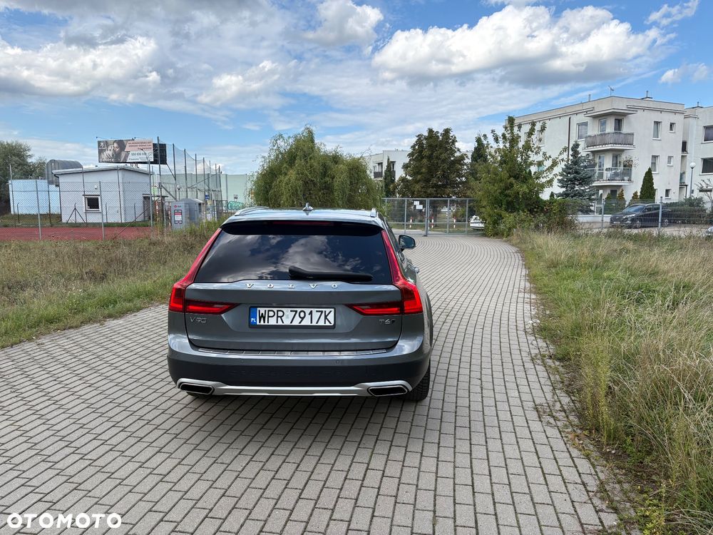 Volvo V90 Cross Country T6 AWD - 4