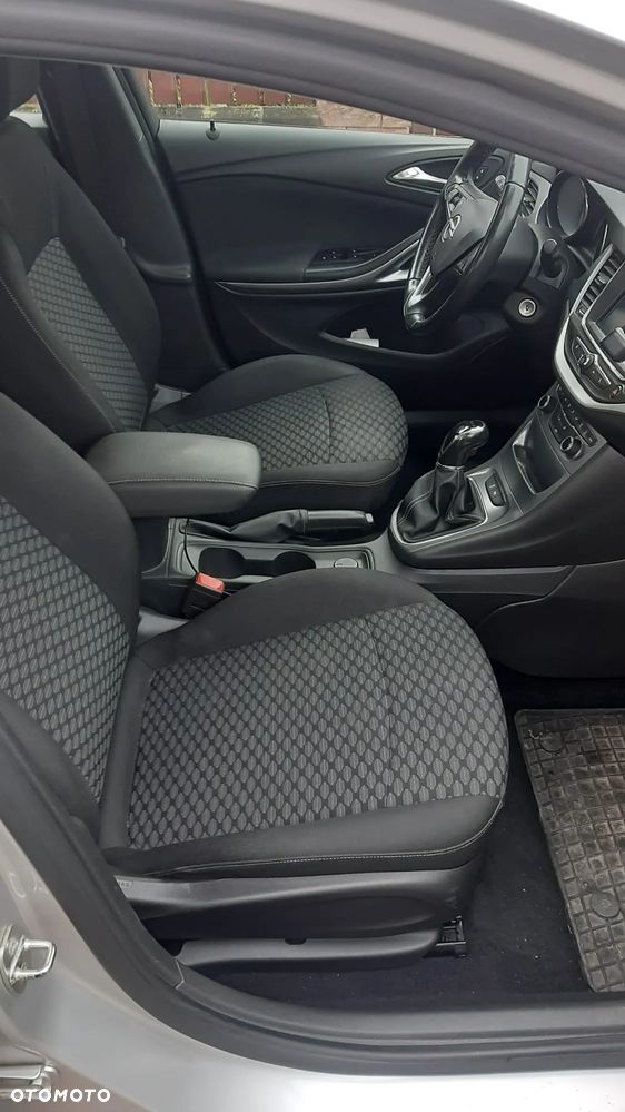 Opel Astra V 1.4 T Dynamic - 12