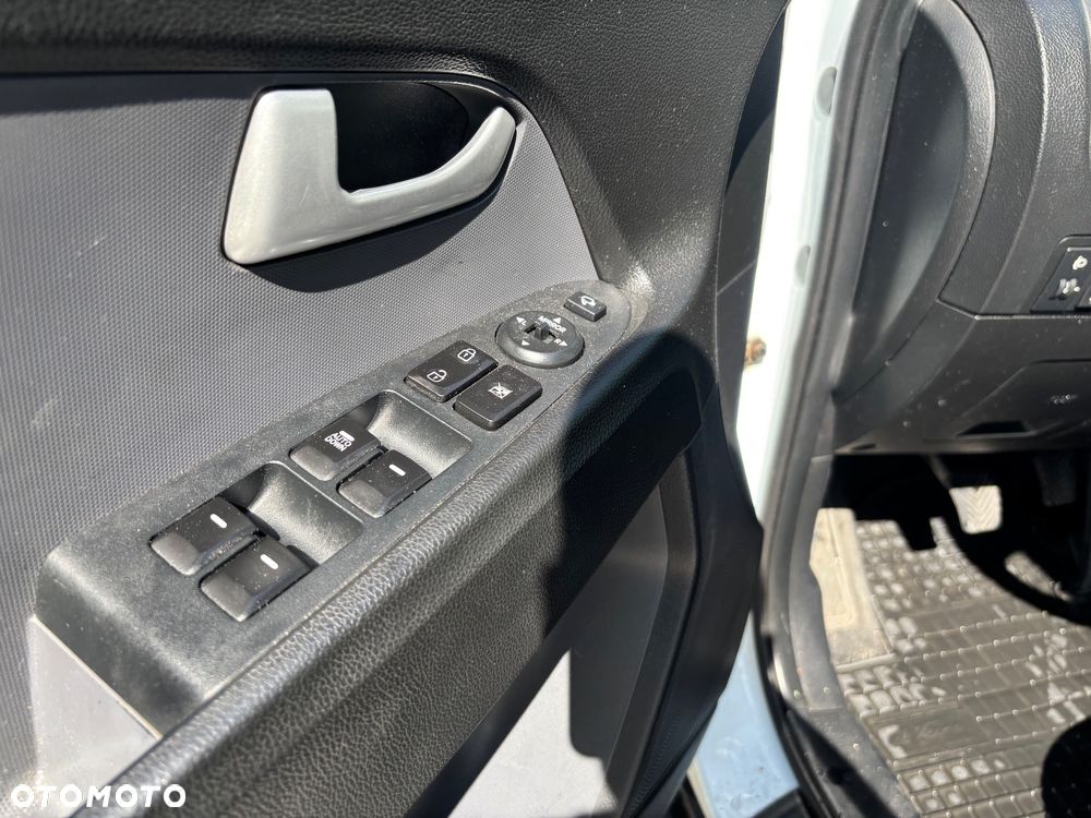 Kia Sportage 1.7 CRDI XL 2WD - 11