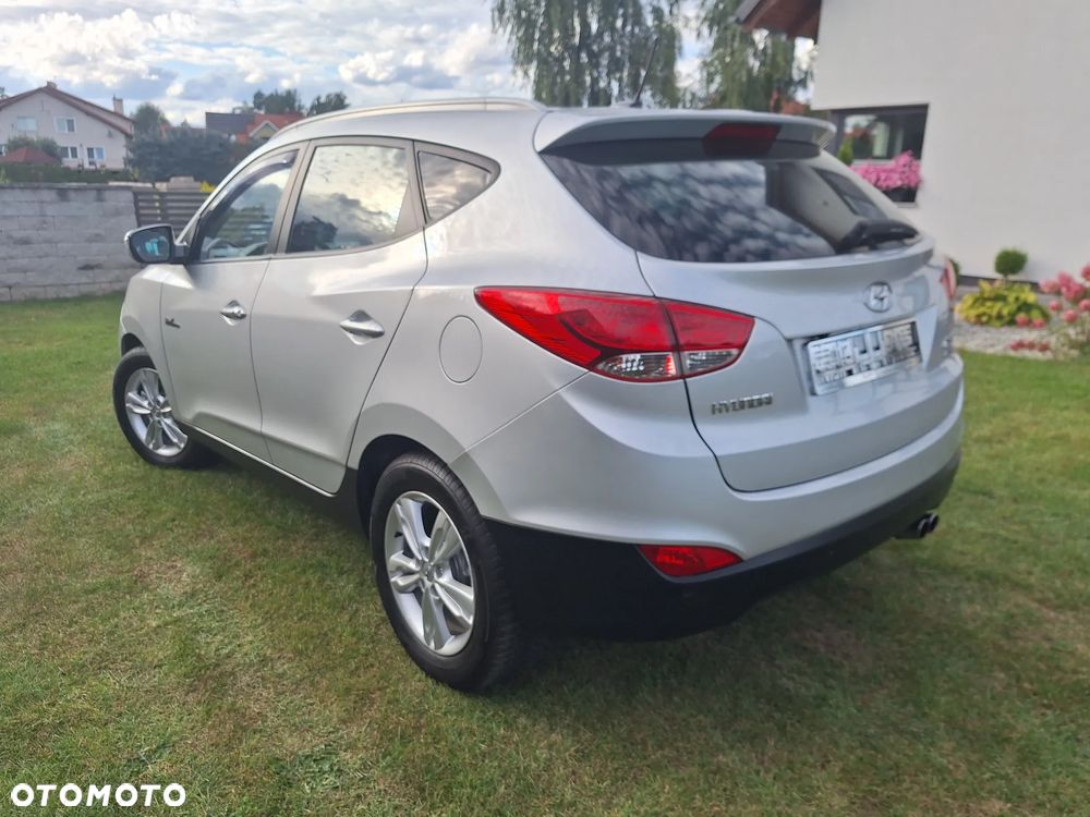 Hyundai ix35 1.7 CRDi 2WD blue Finale Silver - 14