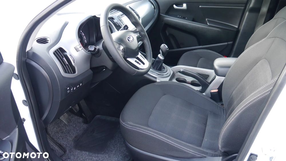 Kia Sportage 1.7 CRDI 2WD Dream-Team Edition - 22