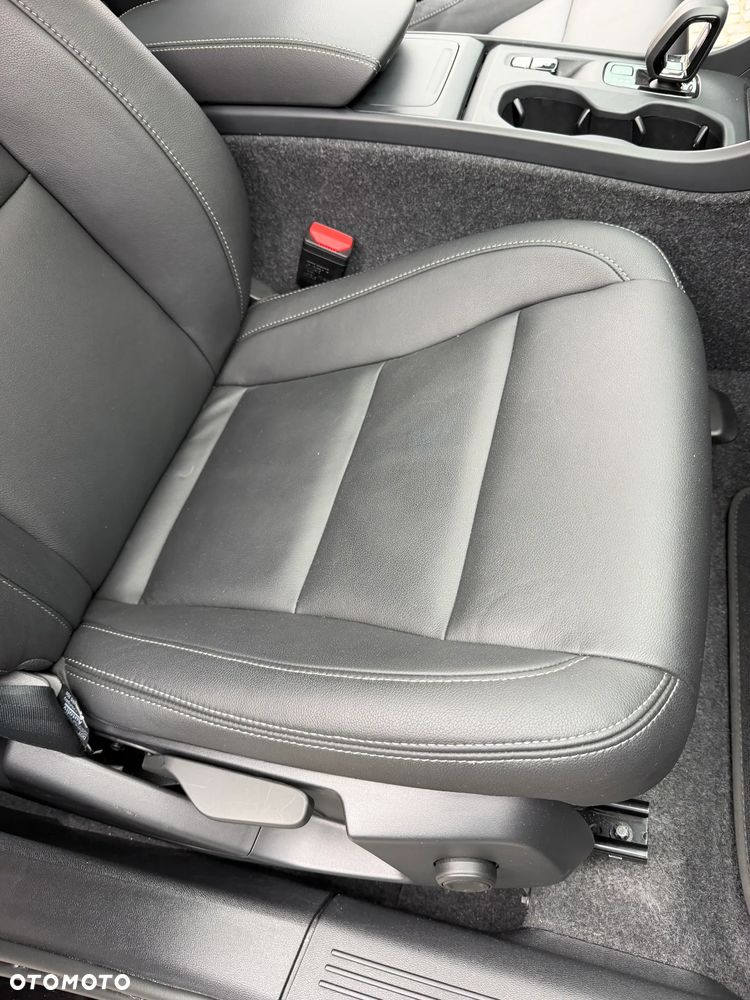 Volvo XC 40 - 22