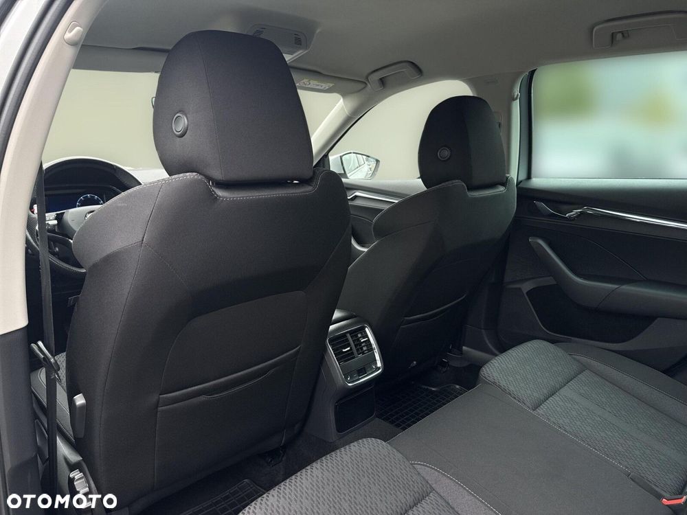 Skoda Octavia 2.0 TDI Style DSG - 11