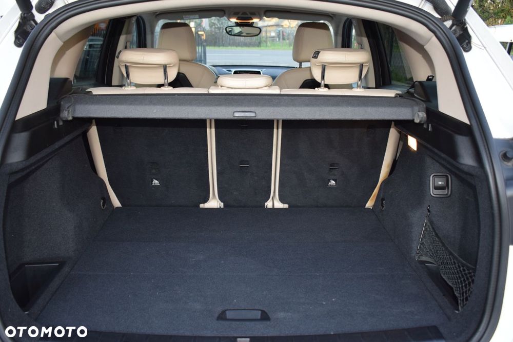 BMW X1 xDrive18d - 11