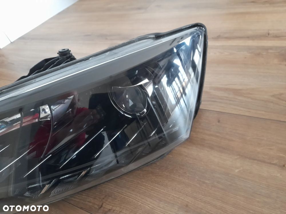 SKODA FABIA III 6V1 LED SOCZEWKA LAMPA LEWA PRZEDNIA - 6