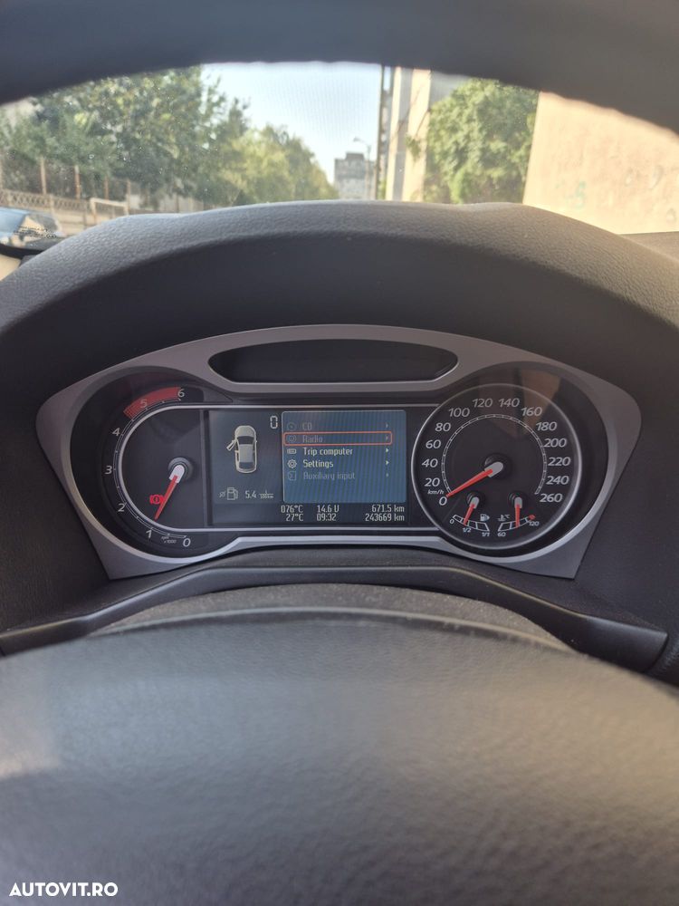 Ford Mondeo 1.8 TDCi Ambiente - 7