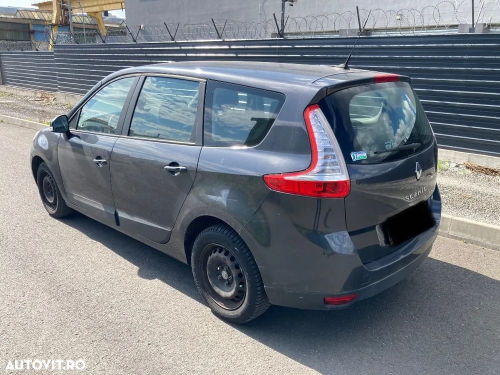 Dezmembrez Renault Scenic 3 1.5 dci 2010 Euro 5 7 Locuri - 4