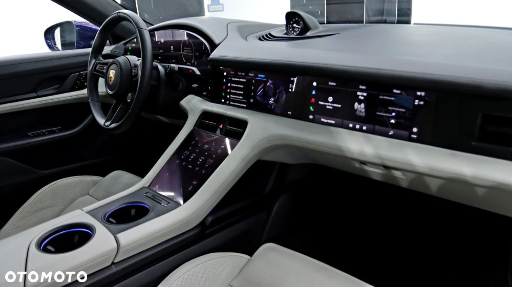 Porsche Taycan Turbo Sport Turismo - 15