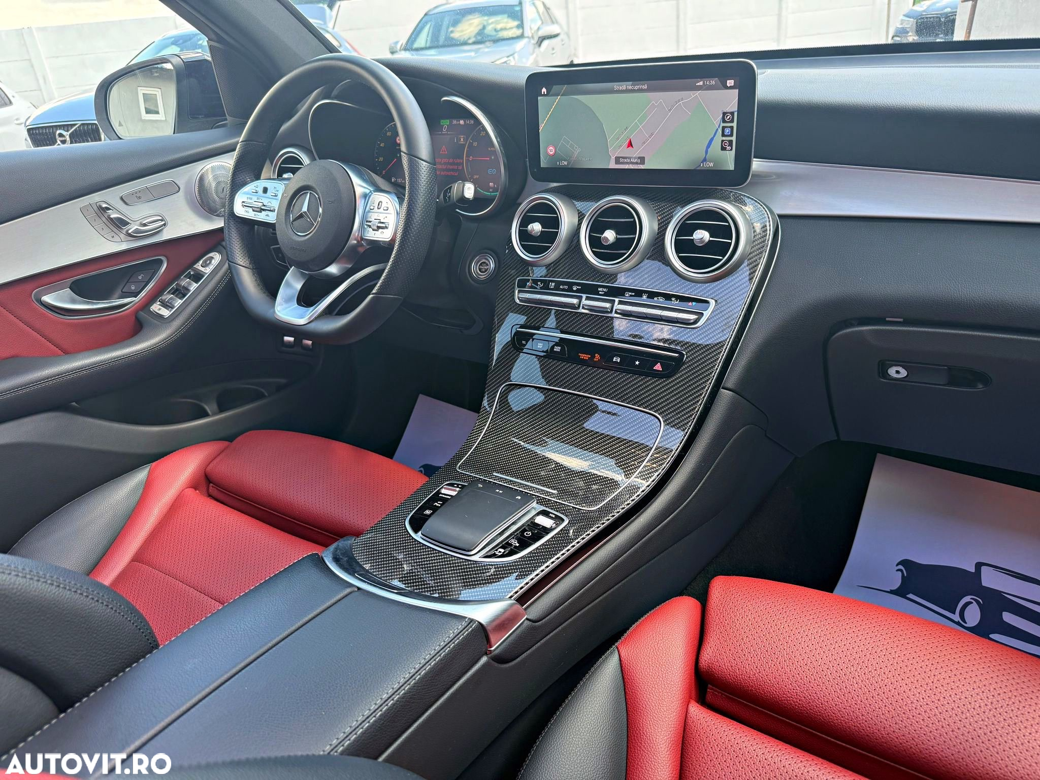 Mercedes-Benz GLC 300 e 4Matic 9G-TRONIC AMG Line Plus - 9