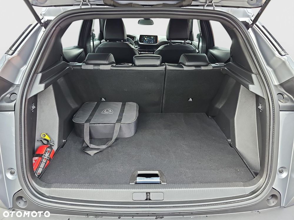 Peugeot 2008 50kWh Allure - 26
