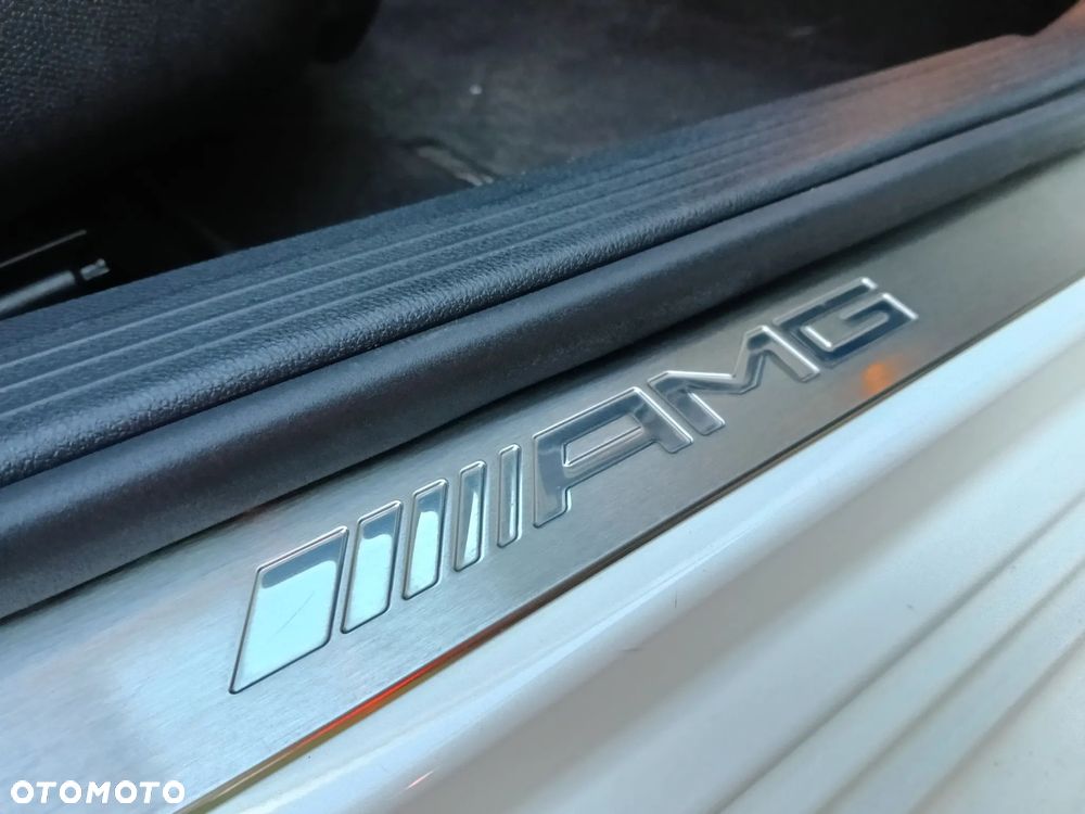 Mercedes-Benz Klasa E - 28