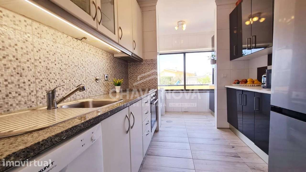 Apartamento T2 com terraço e lugar de garagem em Arcozelo - V.N.G - Grande imagem: 4/12