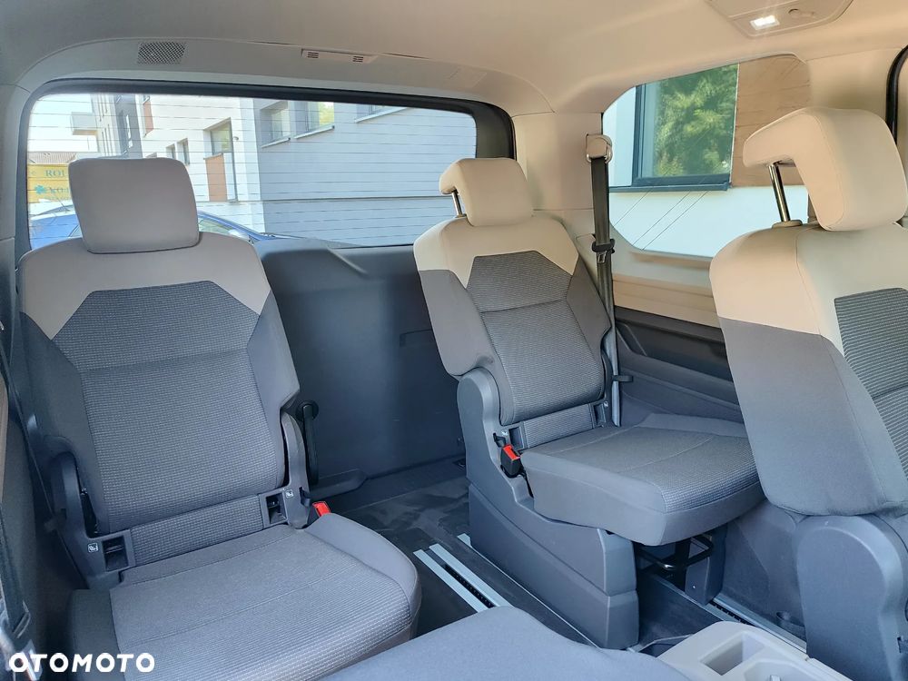 Volkswagen Multivan - 19